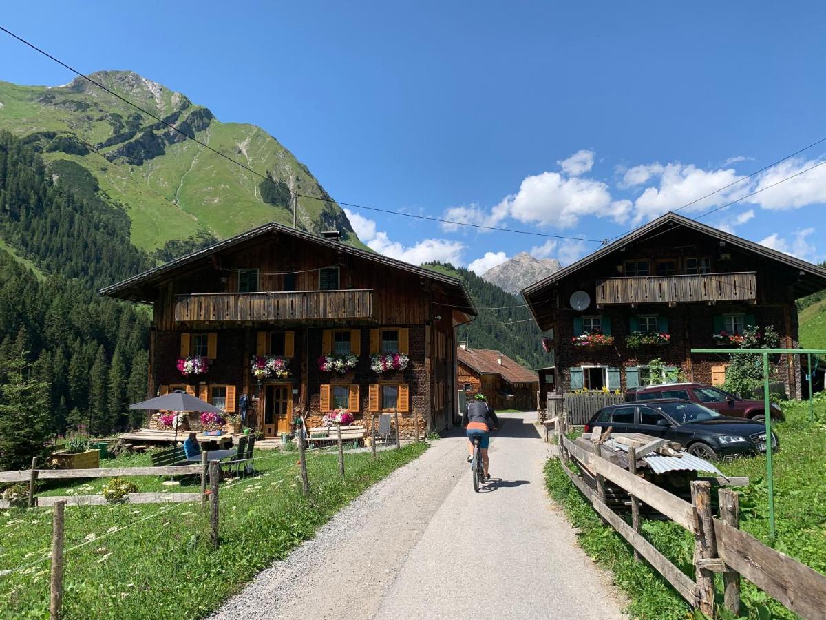 Bed and Breakfast Haus Walch Elbigenalp Zewnętrze zdjęcie